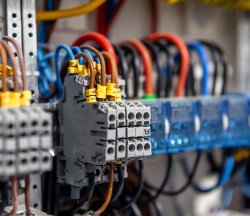 Цахилгаан угралтын үйлчилгээ